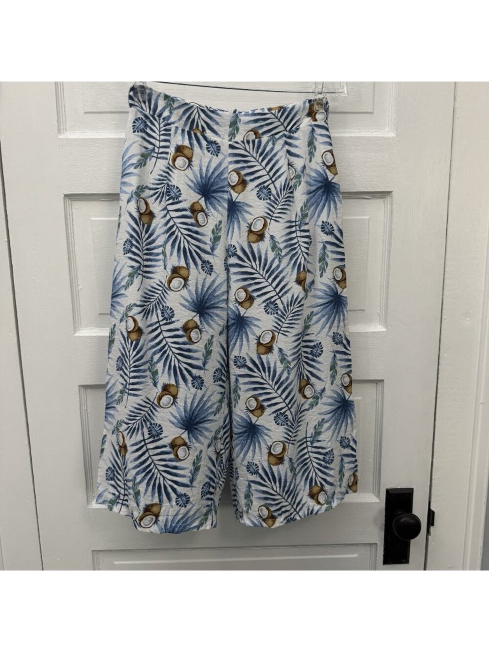 Womens XS Tropical Coconut Palm Print Cropped Pants Lined Resort Beach - Picture 1 of 13